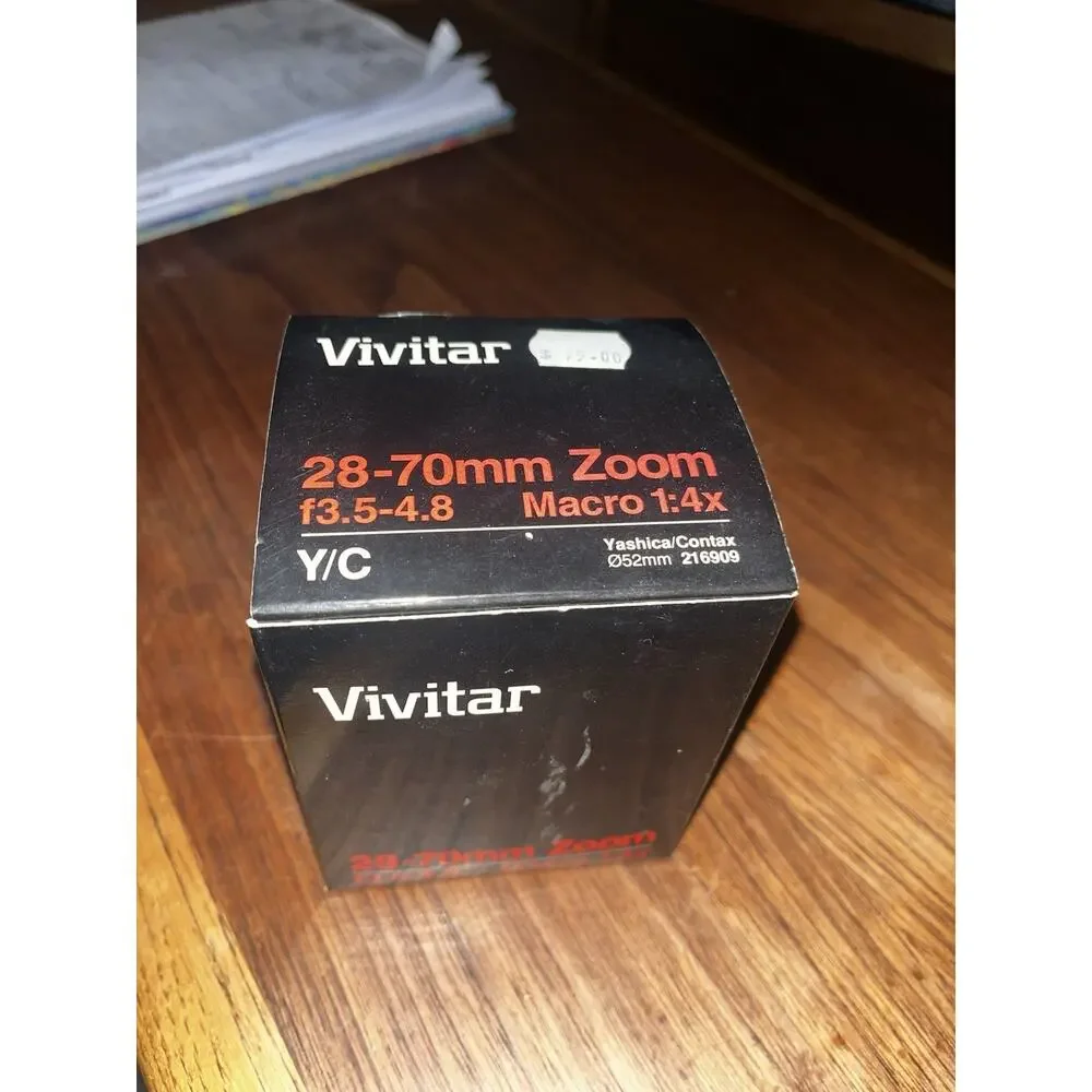Vivitar 28-70mm F3.5-4.8 Macro Focus Zoom Lens Yashica and Contax camera mount
